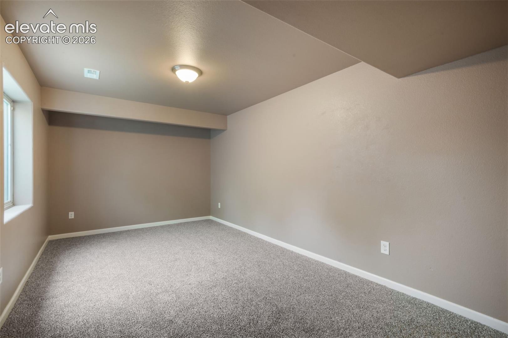 83 S Golfwood Drive