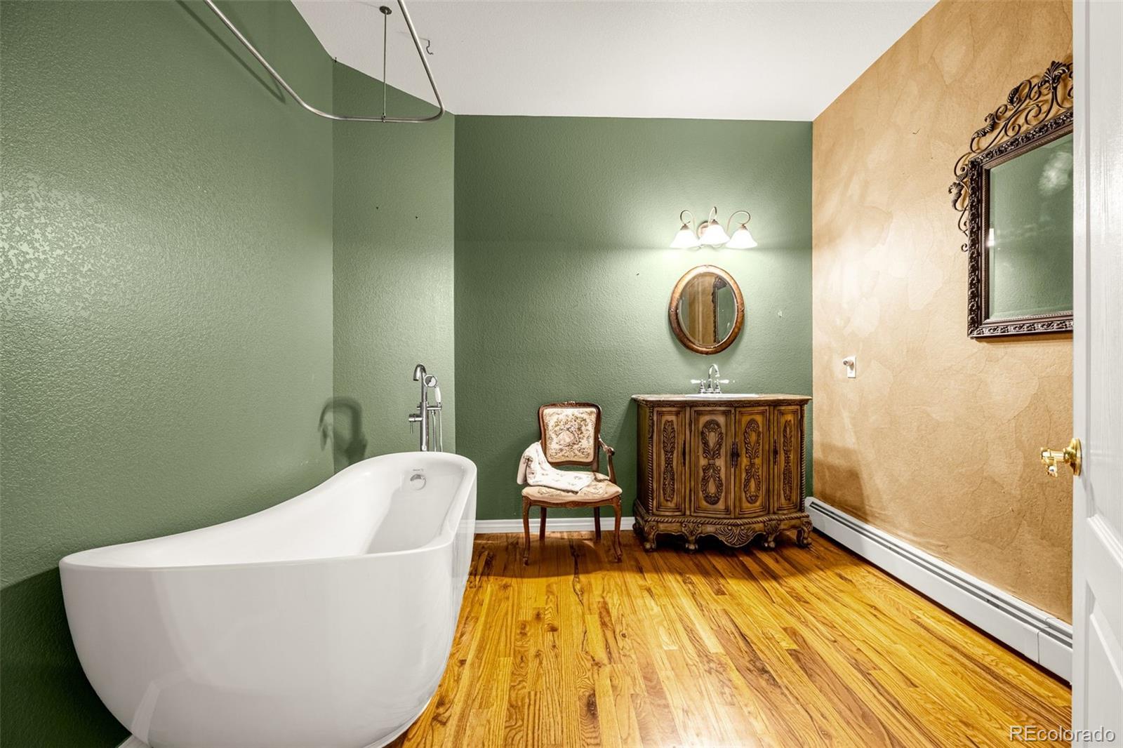 1120 Monument Street