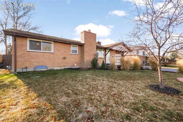 870 Hemlock Way