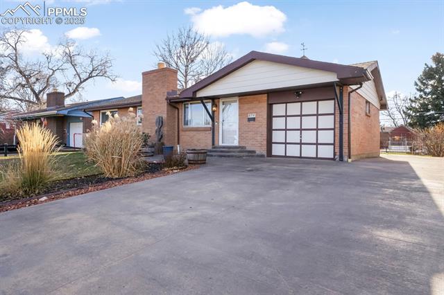 870 Hemlock Way