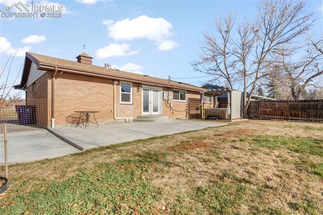 870 Hemlock Way