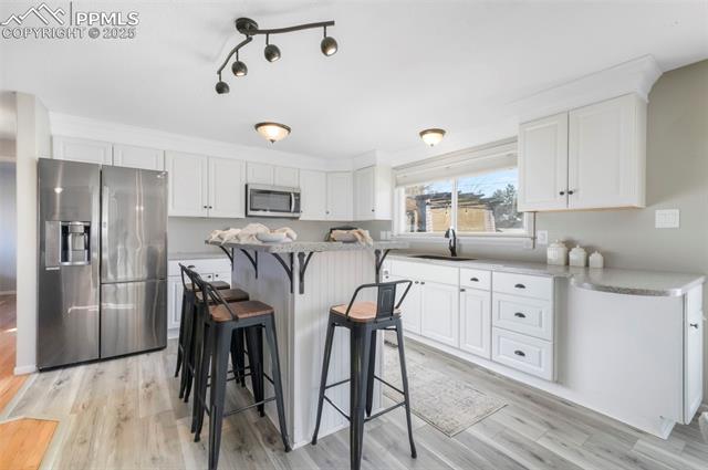 870 Hemlock Way
