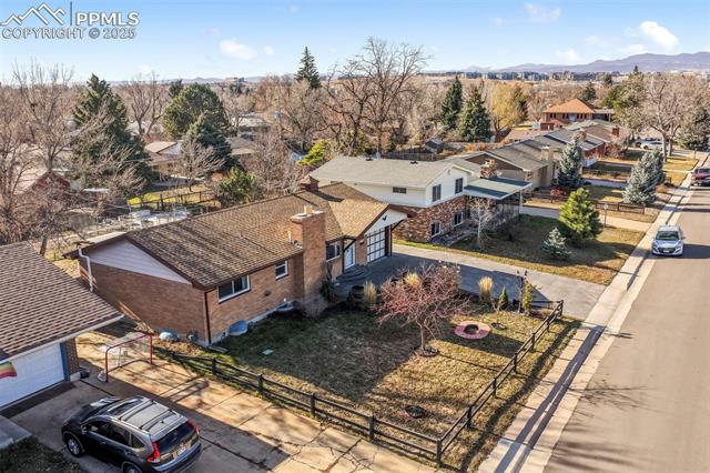 870 Hemlock Way
