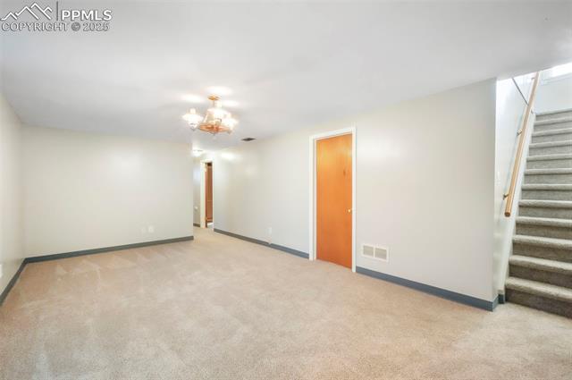 870 Hemlock Way