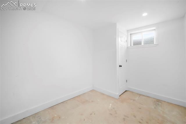 870 Hemlock Way