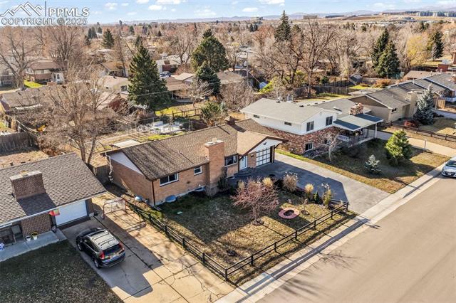 870 Hemlock Way