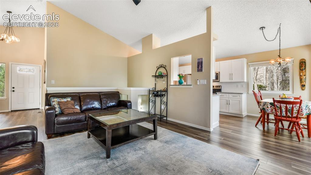 6609 Cottonwood Grove Drive