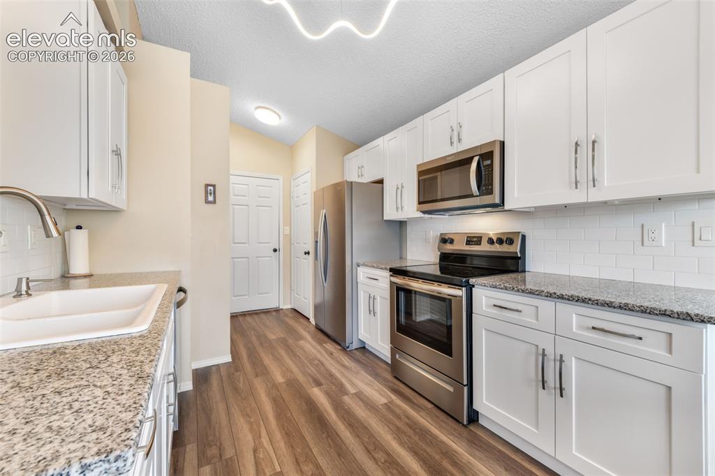 6609 Cottonwood Grove Drive