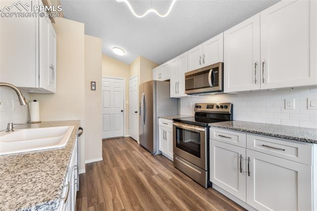 6609 Cottonwood Grove Drive