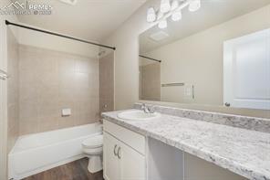 7851 Lathrop View