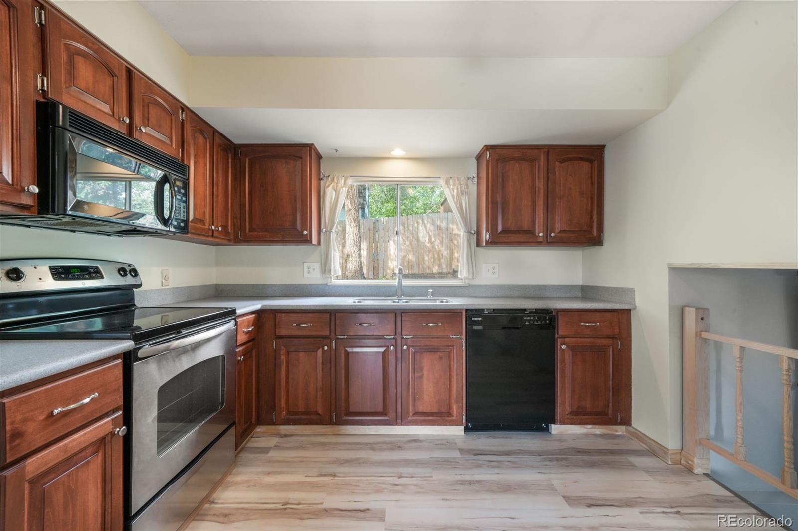 5090 Flintridge Drive