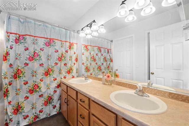 785 Mesa Creek Drive