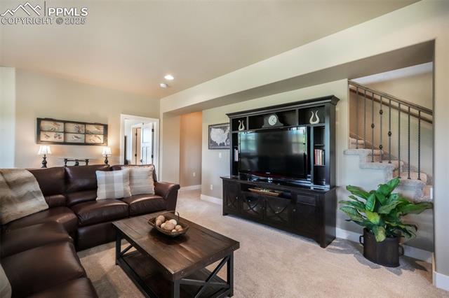 17275 Gwilym Court