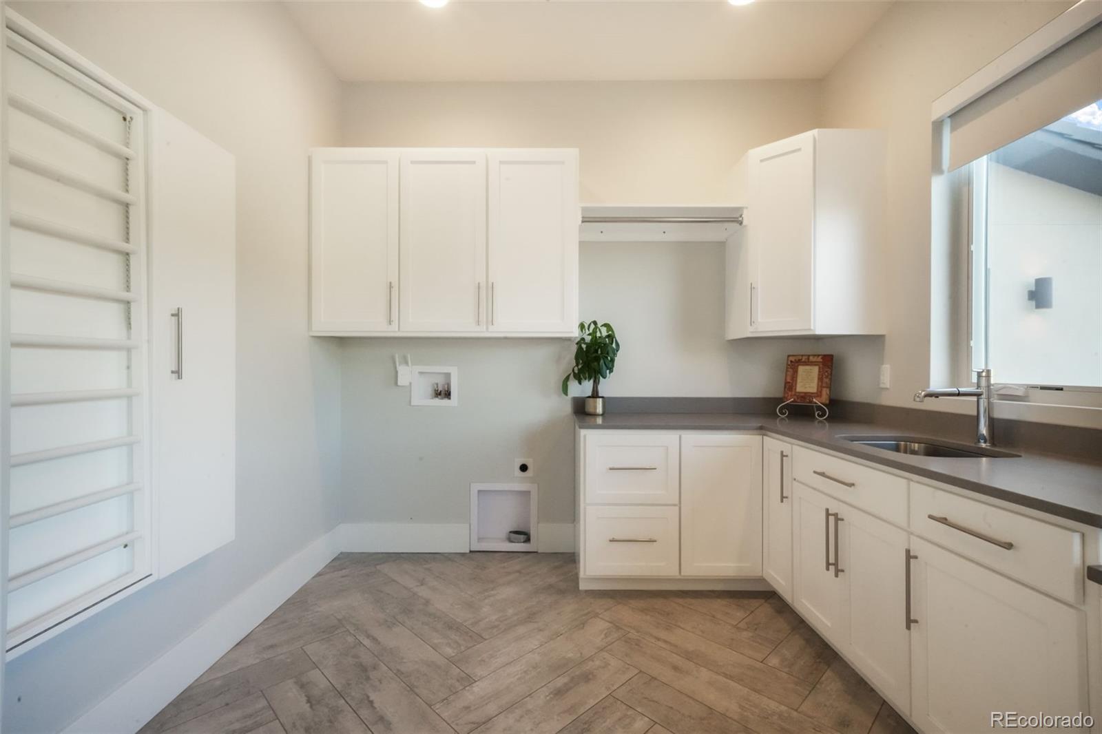 3585 Meadow Run Circle