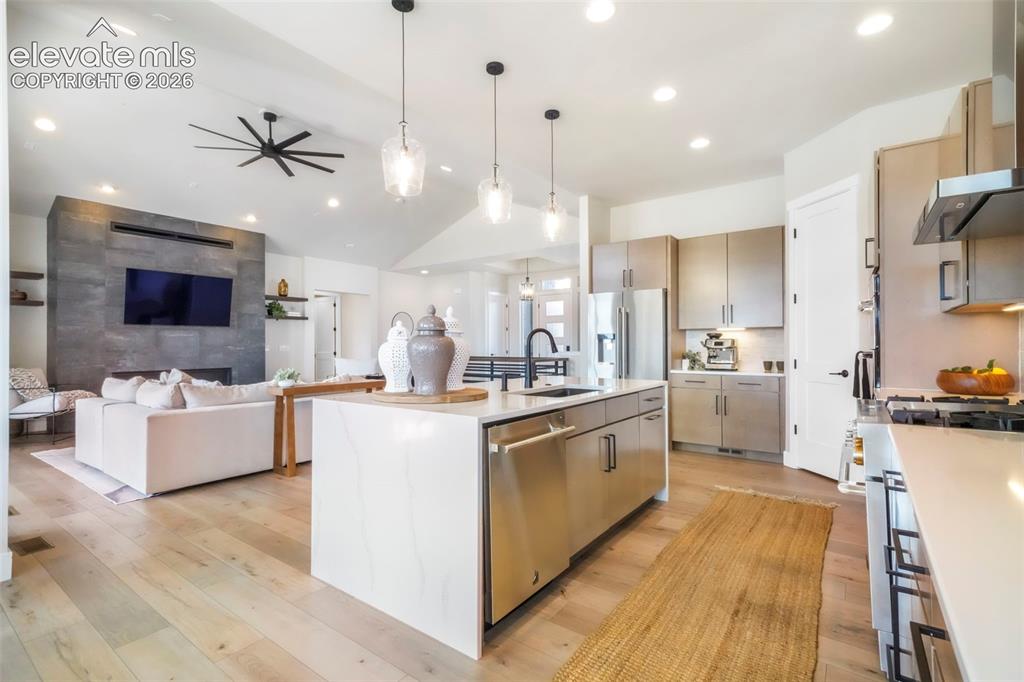 4727 Horse Trader Place