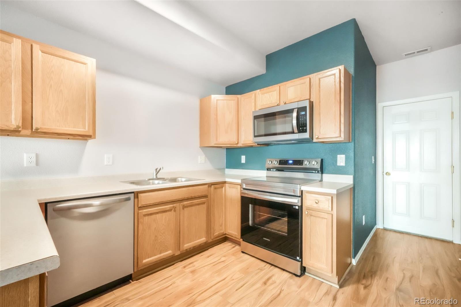 812 Hailey Glenn View