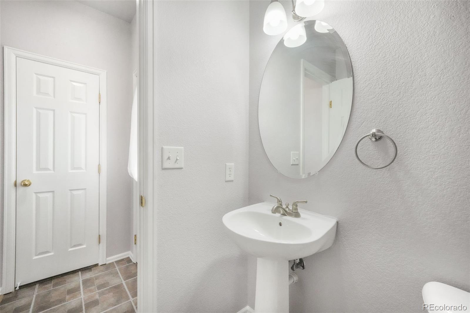 812 Hailey Glenn View