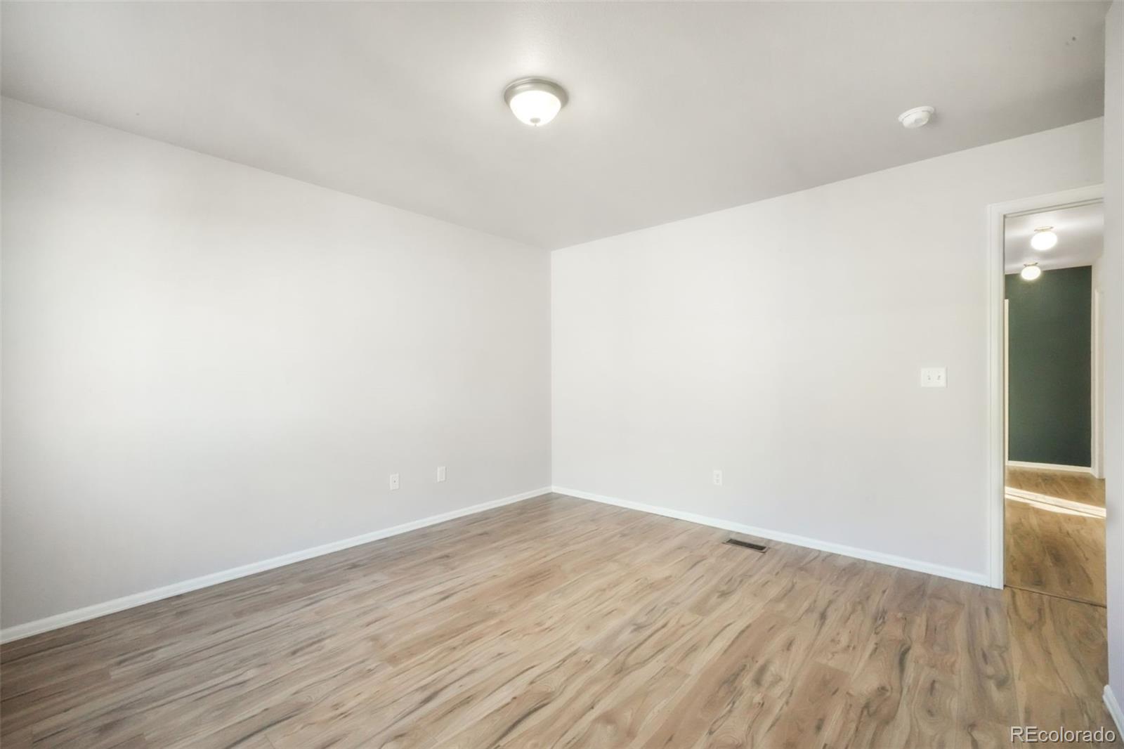 812 Hailey Glenn View