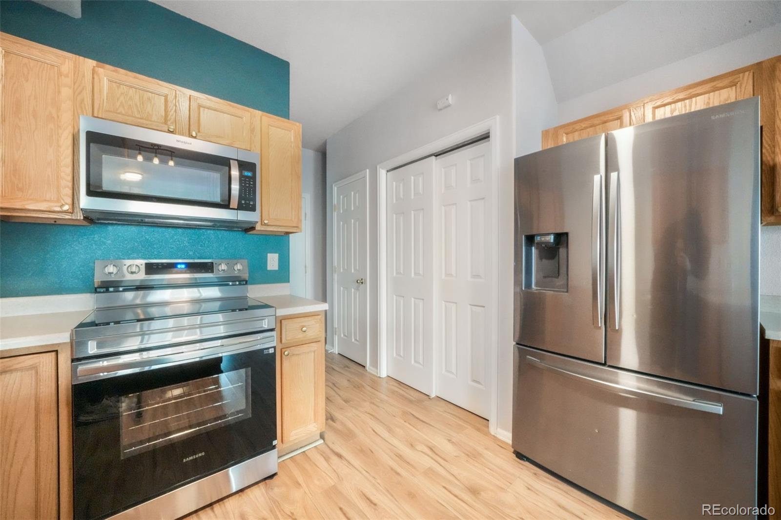 812 Hailey Glenn View