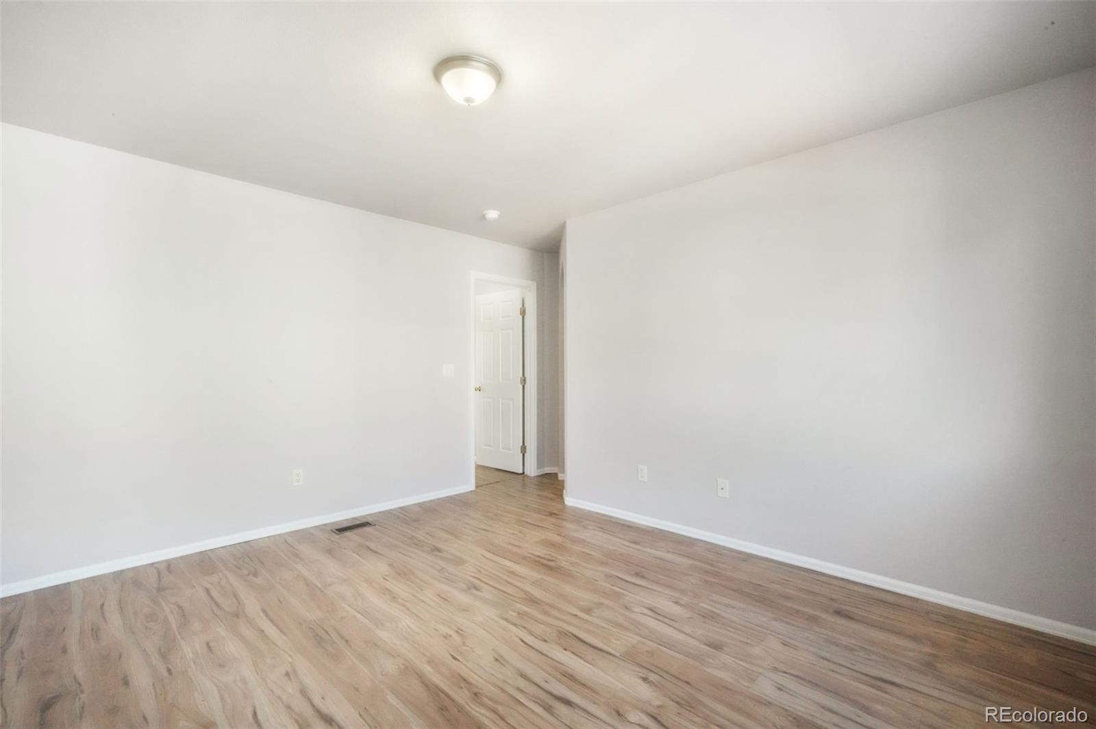 812 Hailey Glenn View