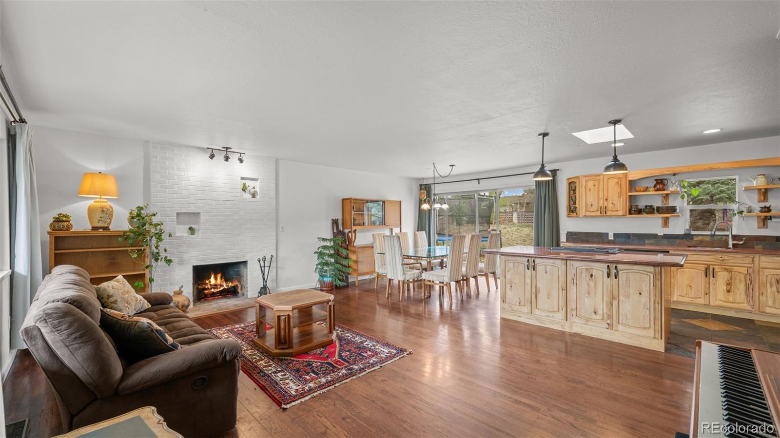 825 Panorama Drive