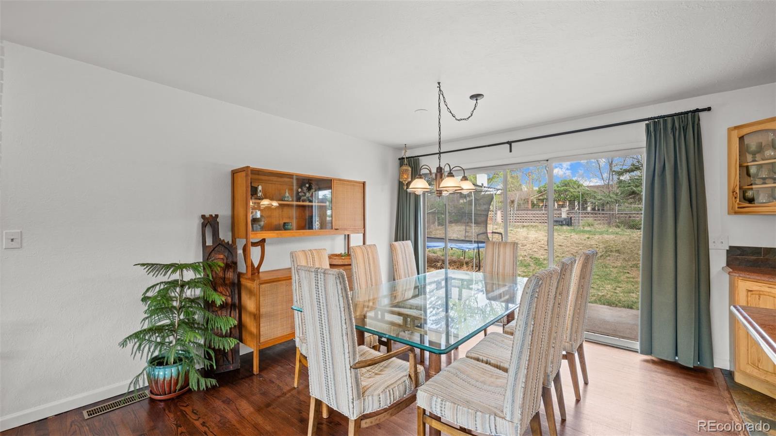 825 Panorama Drive