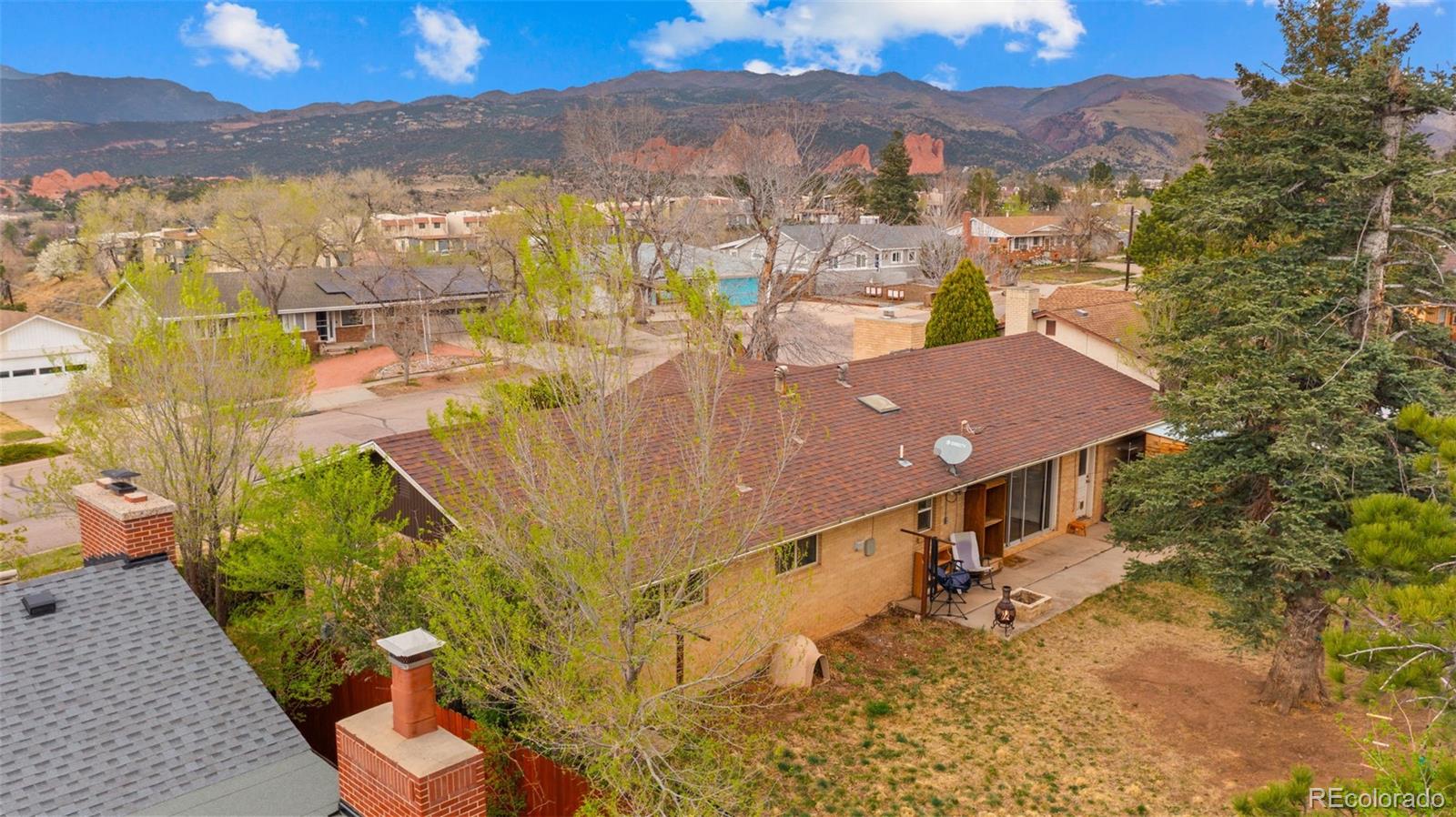 825 Panorama Drive