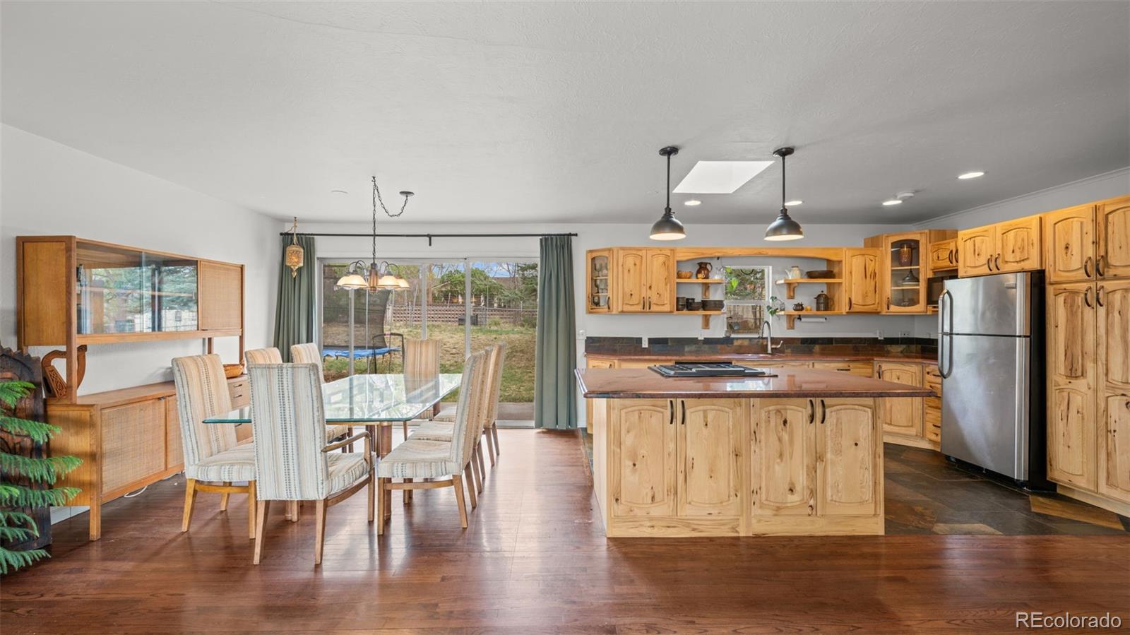 825 Panorama Drive