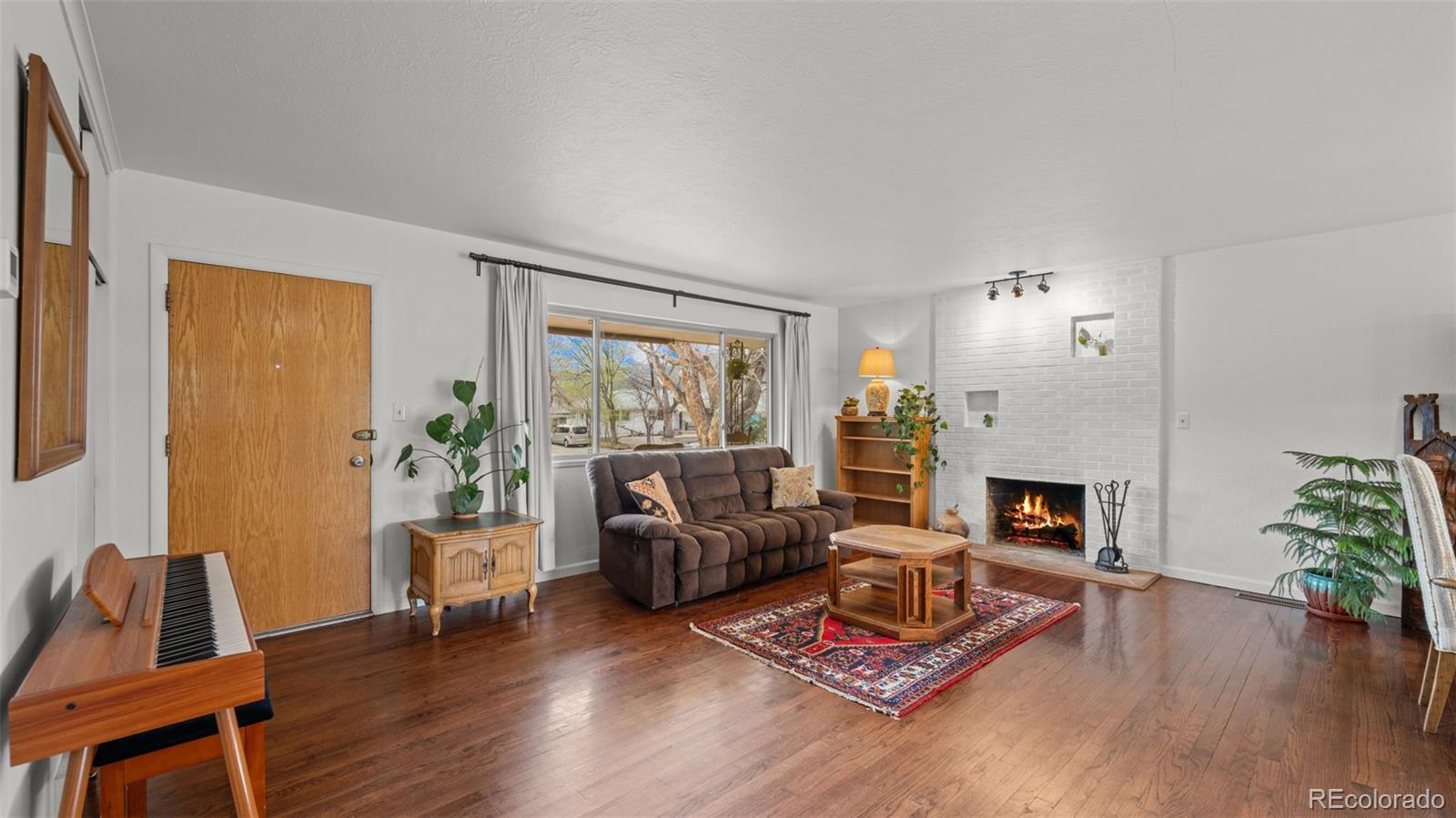 825 Panorama Drive