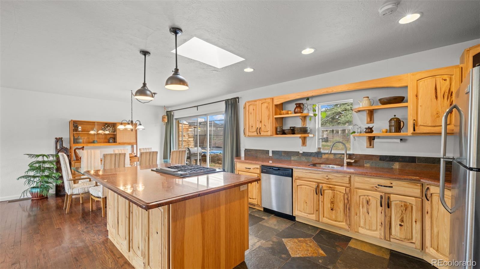 825 Panorama Drive