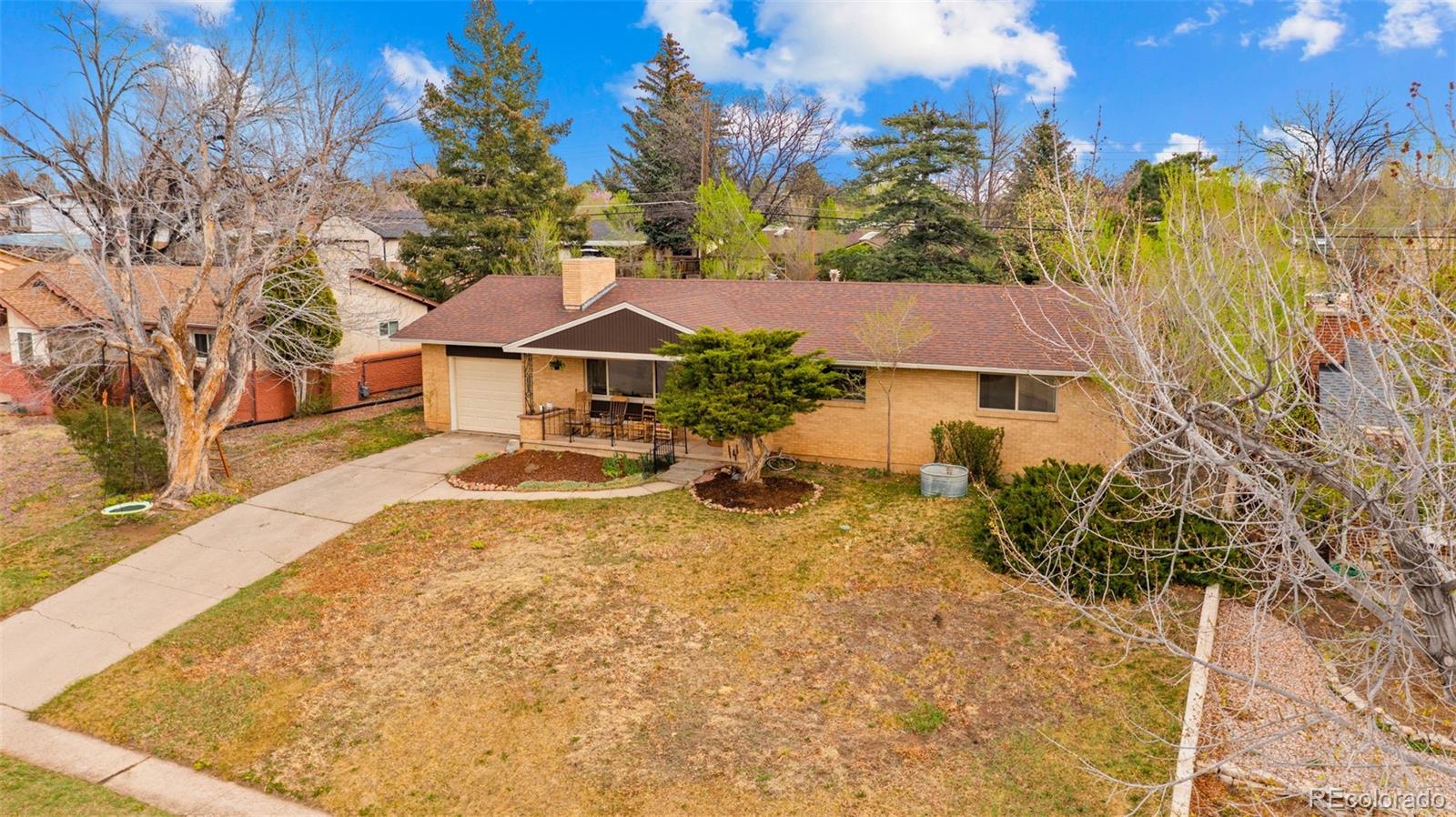 825 Panorama Drive