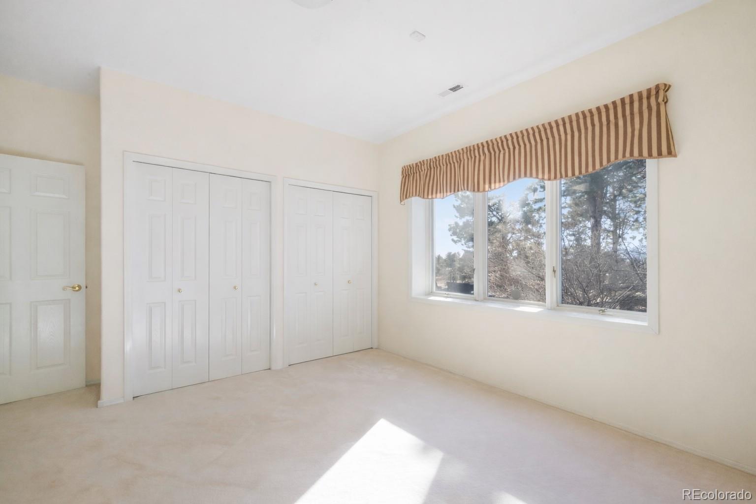 275 Tam O Shanter Way