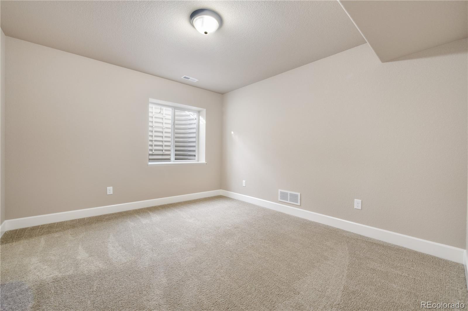 10484 Mile Post Loop