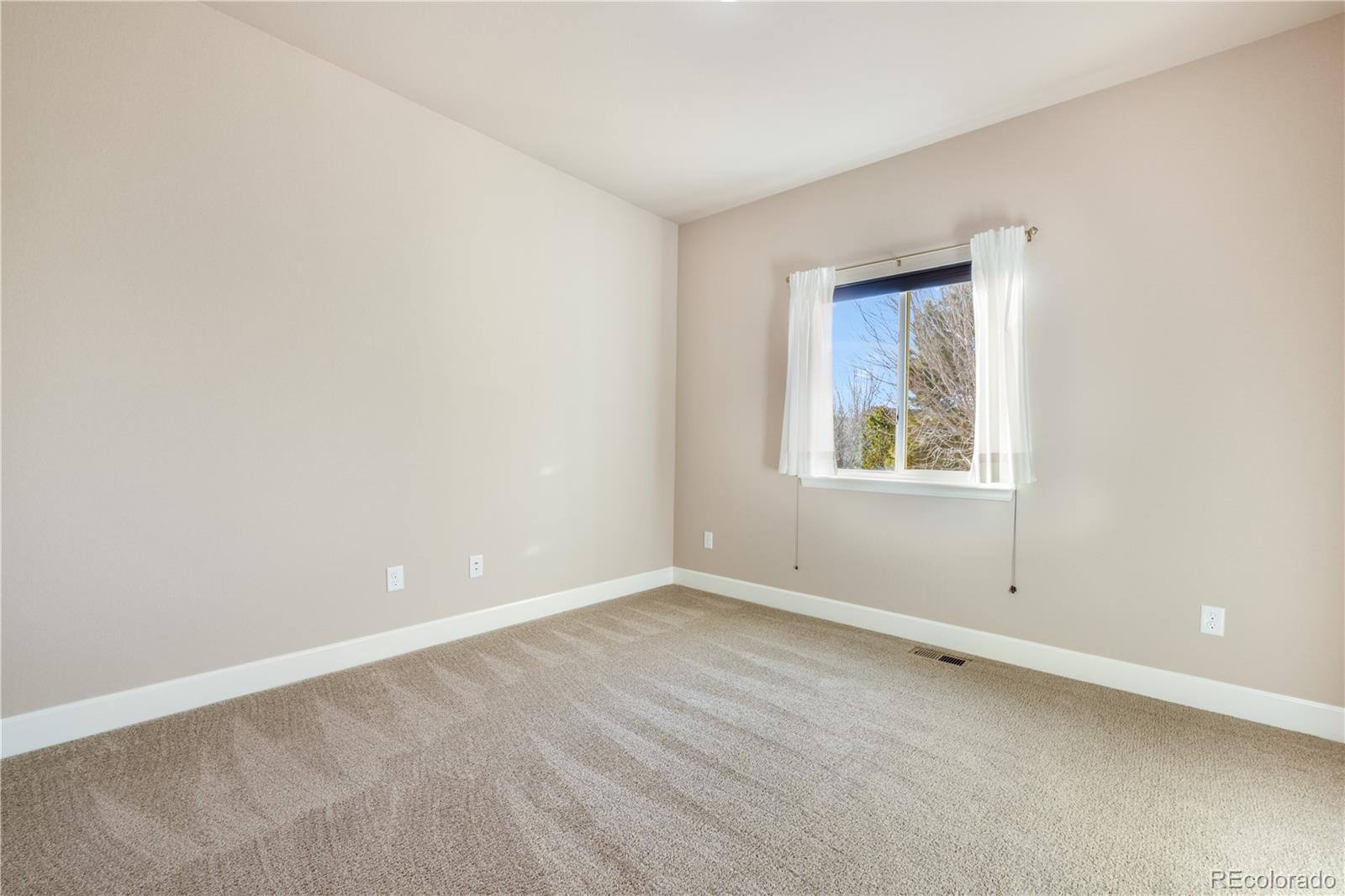 10484 Mile Post Loop