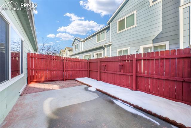 812 Hailey Glenn View