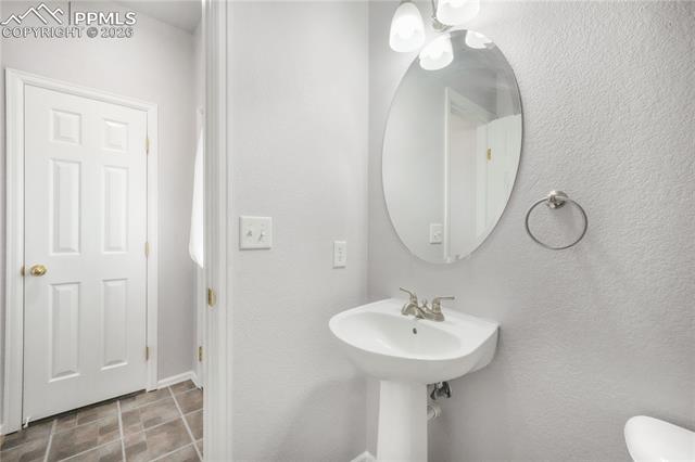 812 Hailey Glenn View