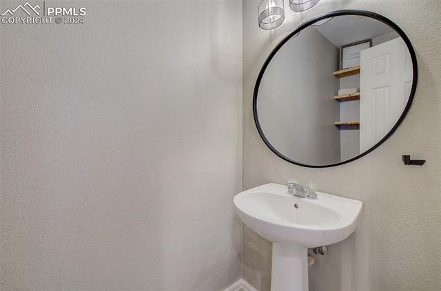 751 Hailey Glenn View