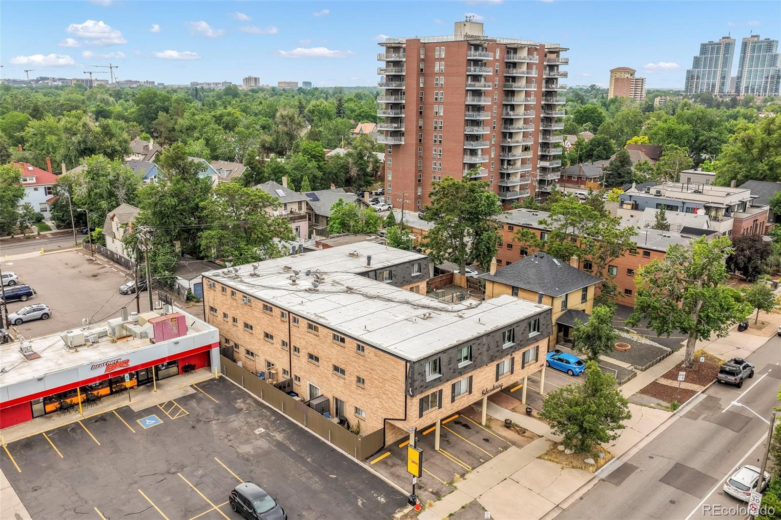 558 N Washington Street Unit: 203