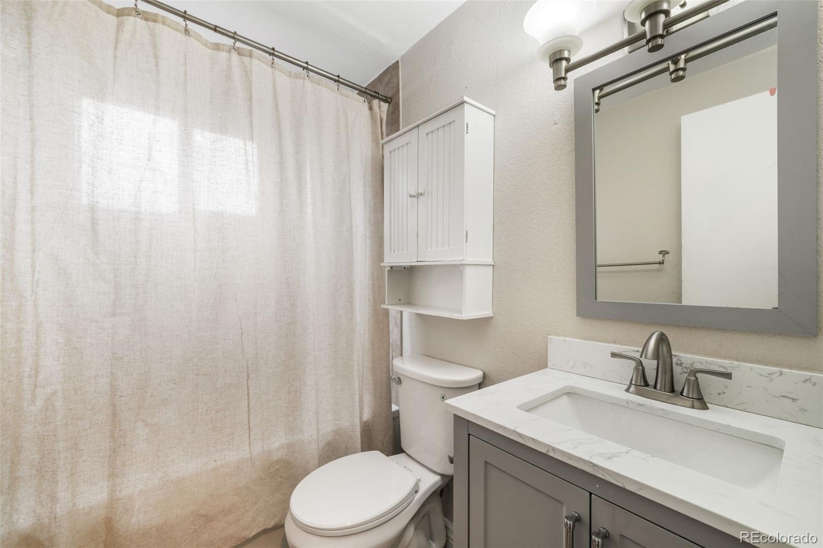 558 N Washington Street Unit: 203