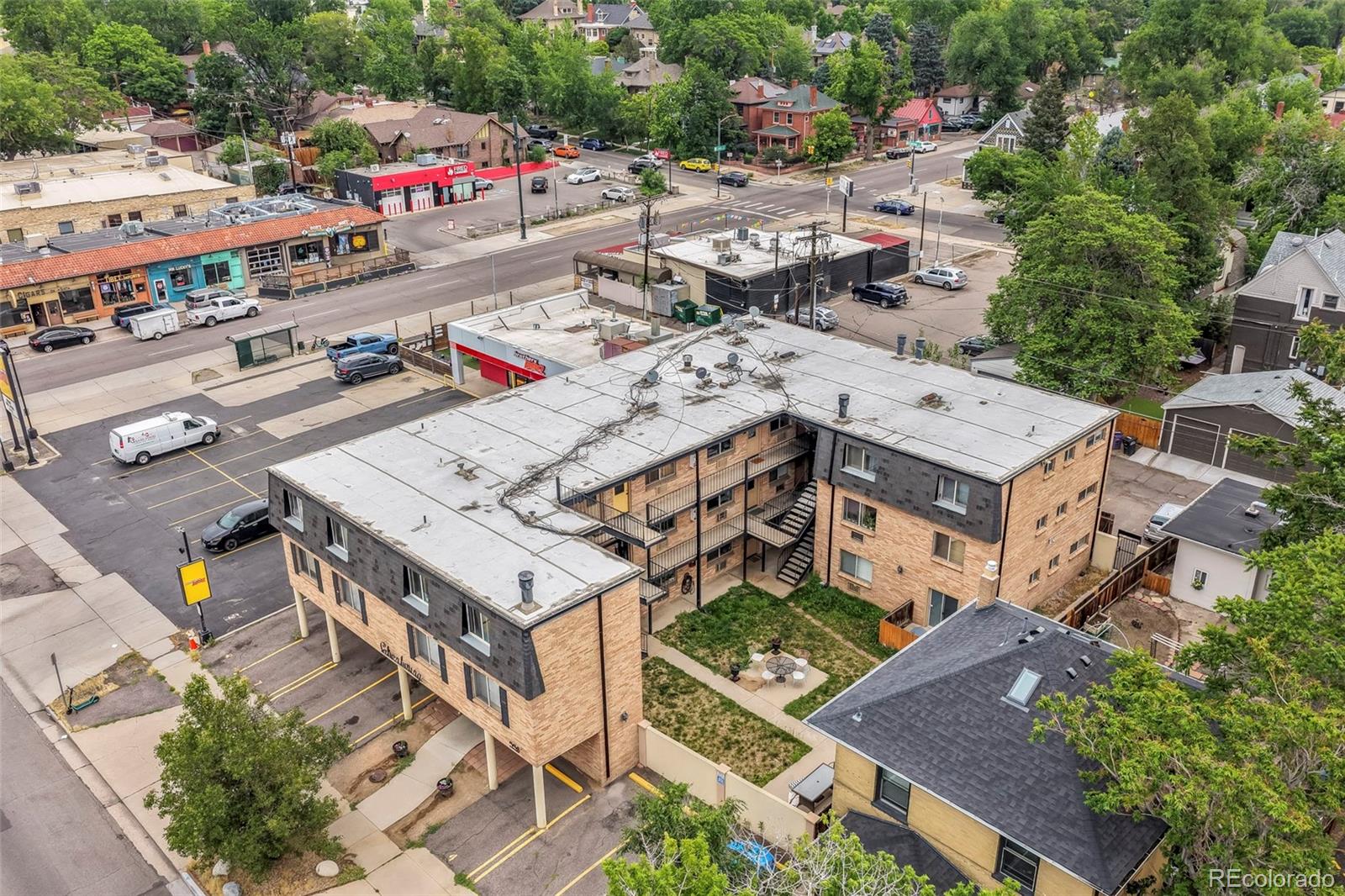 558 N Washington Street Unit: 203