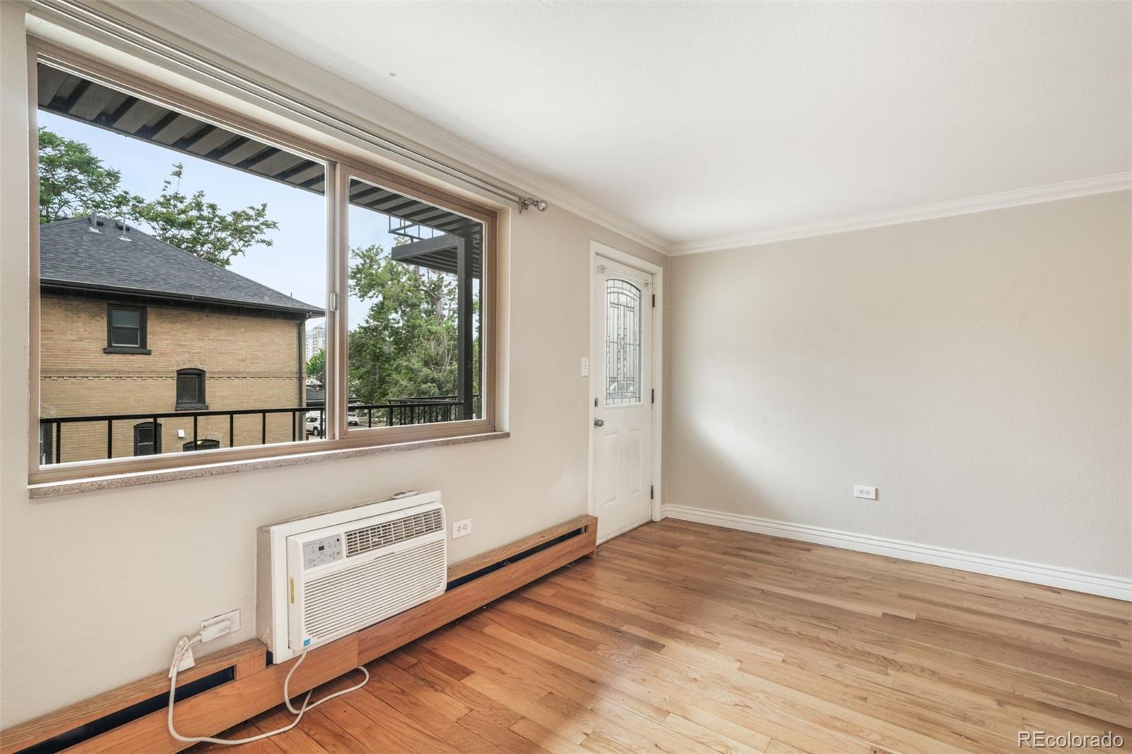 558 N Washington Street Unit: 203