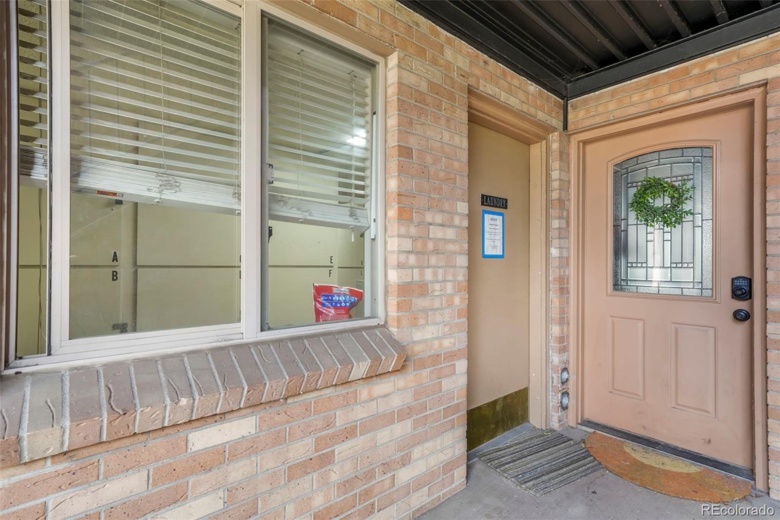 558 N Washington Street Unit: 203