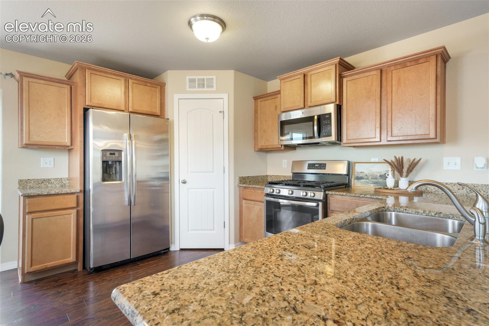 7704 Cruzer Heights