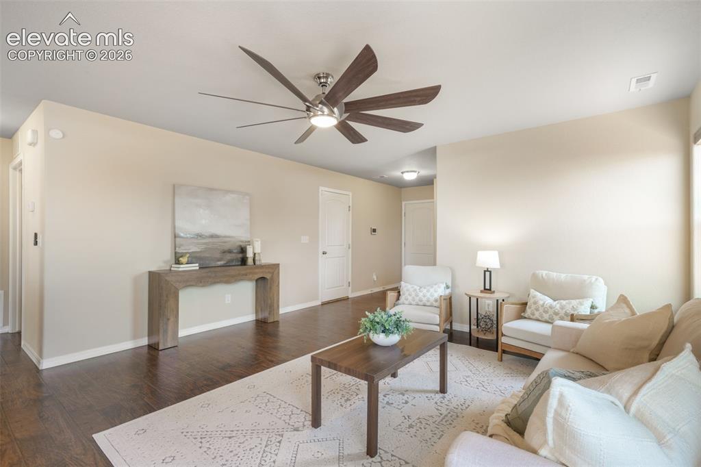 7704 Cruzer Heights