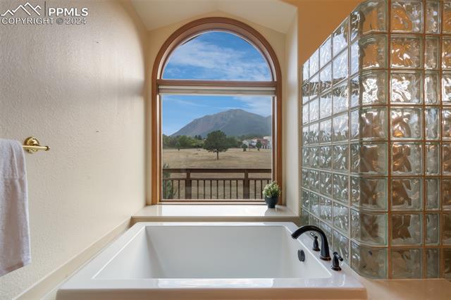 820 Forest View Circle