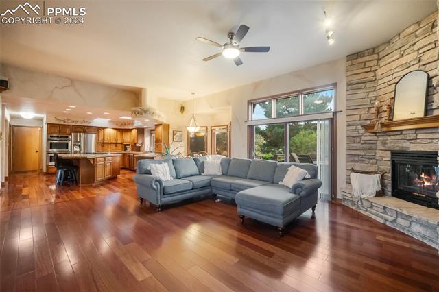 820 Forest View Circle