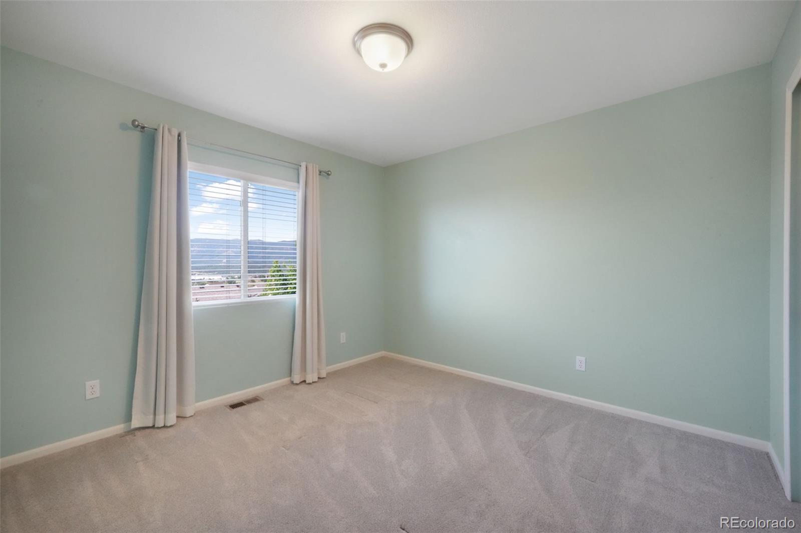 735 Chesapeake Avenue