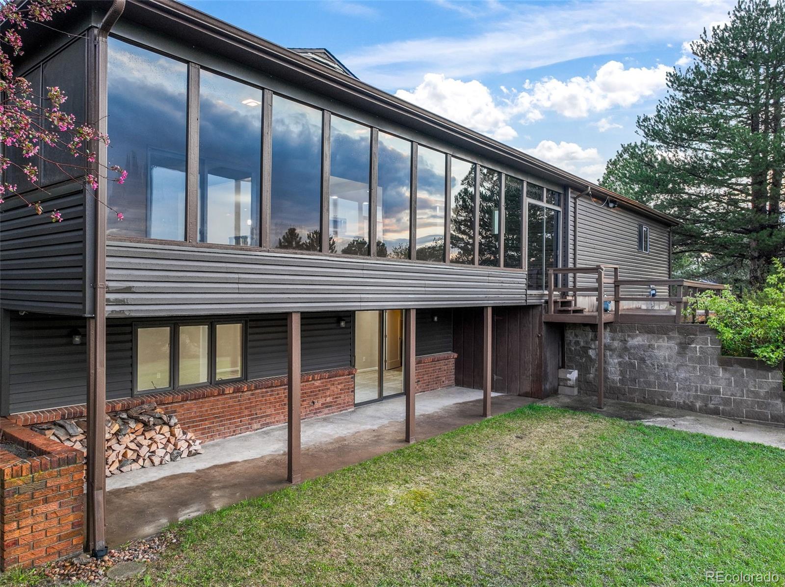8092 Ponderosa Lane