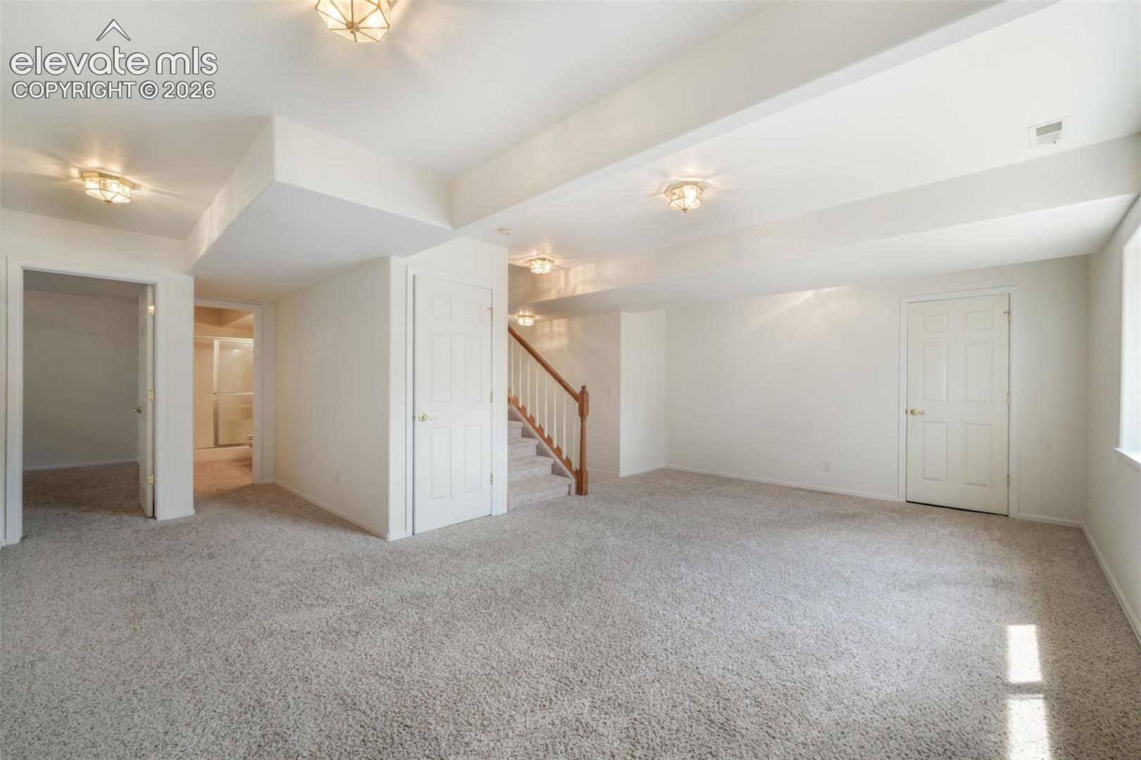 92 Luxury Lane
