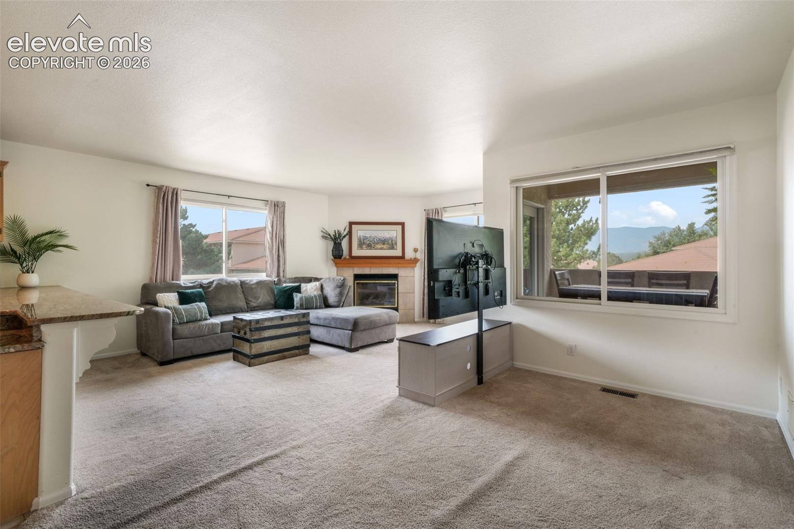 92 Luxury Lane